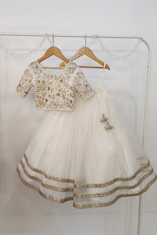White mogra lehenga set