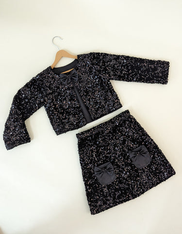 Black sequins set